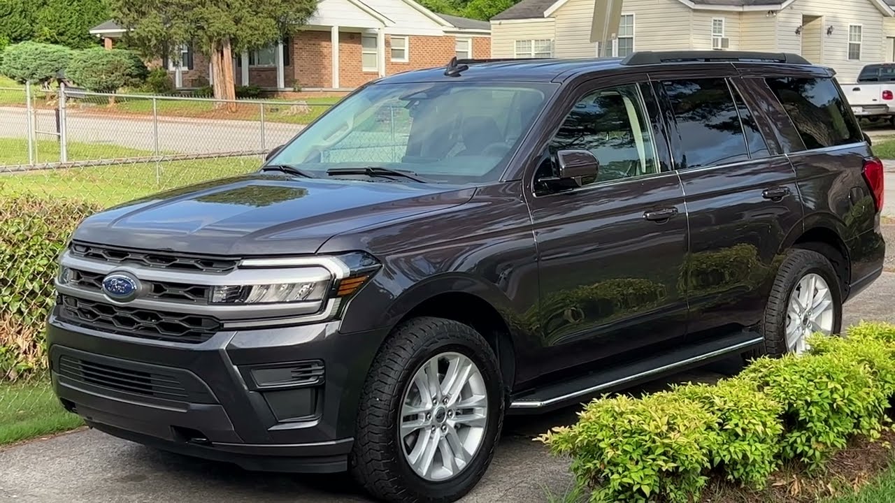 Why Buy The 2022 Ford Expedition XLT 4X4 7 Passenger SUV Walkaround | POV