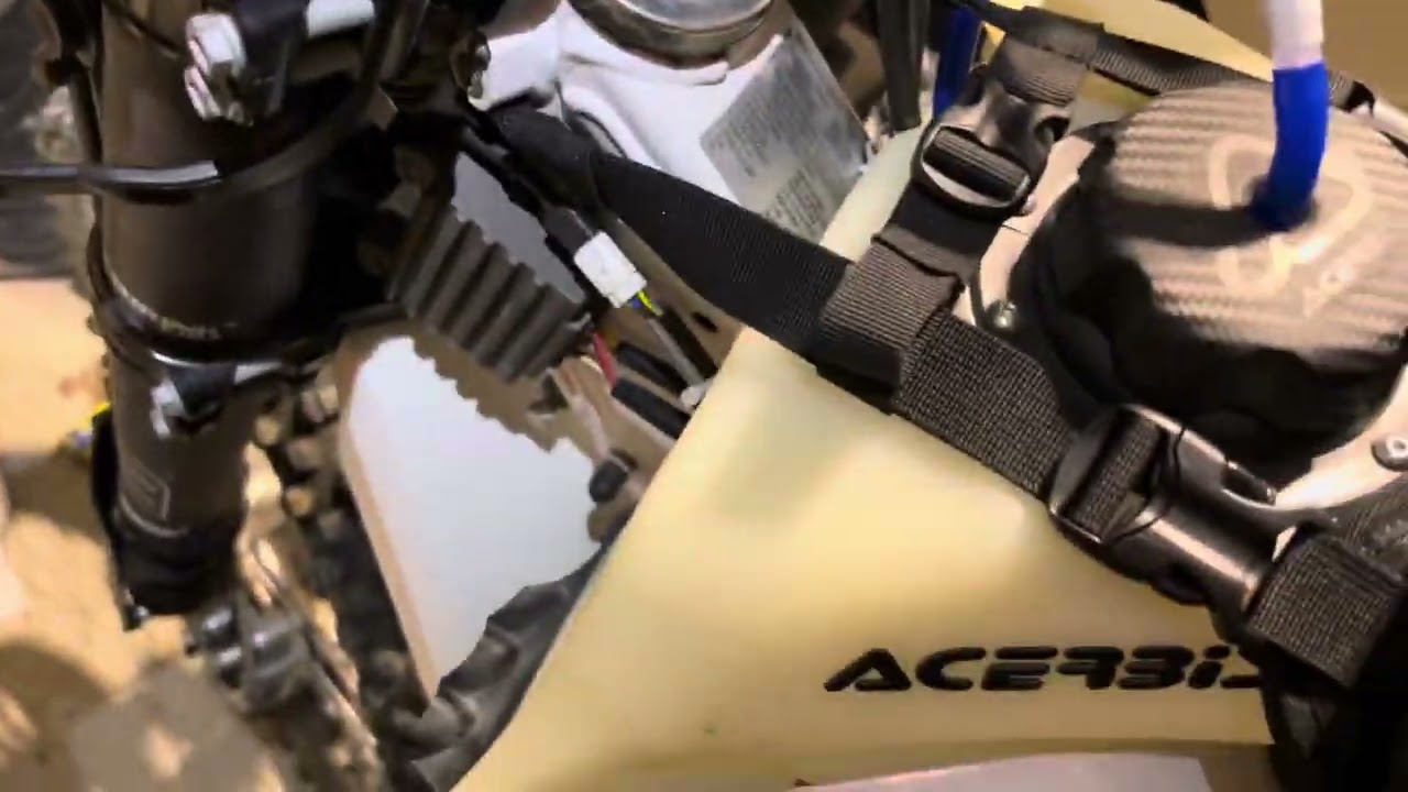 Mosko Moto Nomini Tank Bag Overview