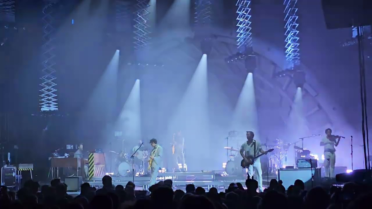 Vampire Weekend - Ice Cream Piano Live at Manchester 02 Apollo 02/12/2024