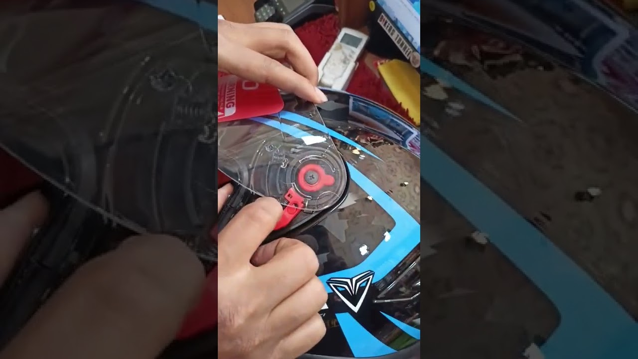 How To Insert fibra Helmets Visor
