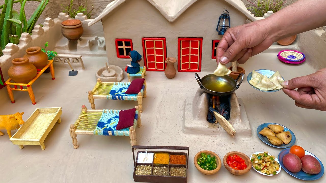 Mini Aloo Samosa | Crispy Samosa | Miniature Village cooking | Pak Miniature Village 