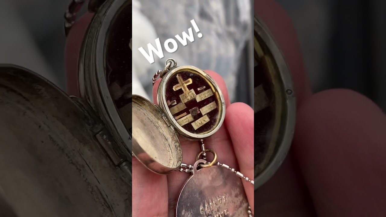 Jesus+Mary+Joseph#jmj#catholic#relics#latinmass#traditionalcatholic#orapronobis#romancatholic#trad