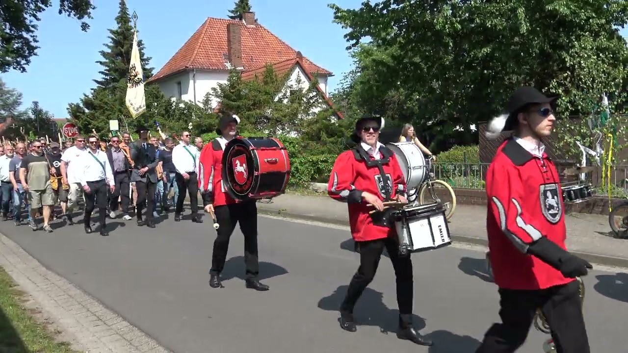 Aufmarsch zur Eröffnung des Schützenfest 2023 in Eicklingen