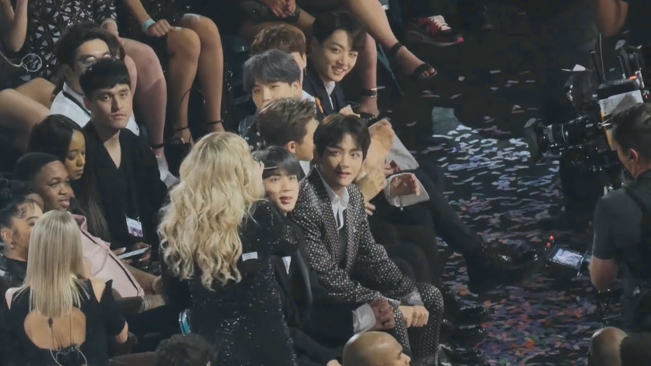 190501 BBMA BTS REACTION to Kelly Clarkson Medley