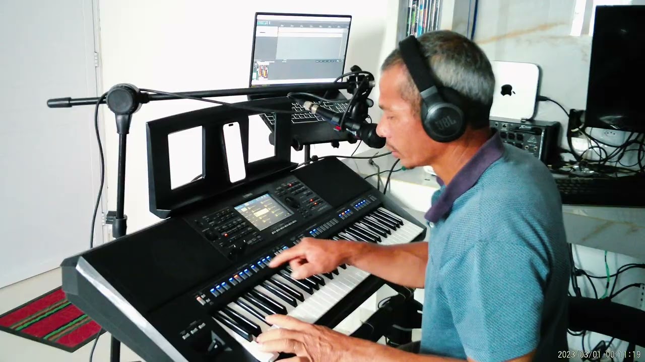 Testando teclado Yamaha SX-920 ino harpa Cristã Alvo mais que a neve 