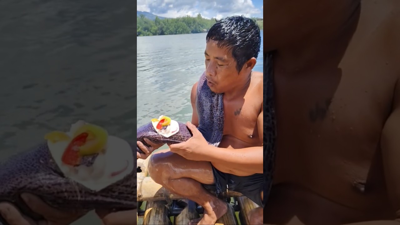 Eating a 10KG MONSTER Moray Eel 🤯
