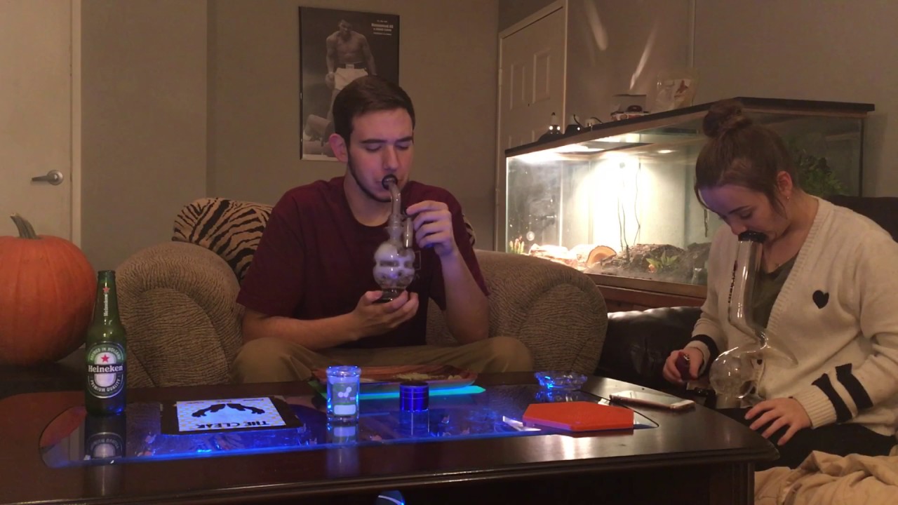 Late night smoke(snow cap strain)
