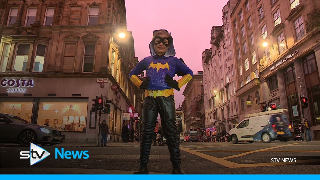 Glasgow schoolgirl dubbed &lsquo;coolest Batgirl in town&rsquo; by film&rsquo;s director