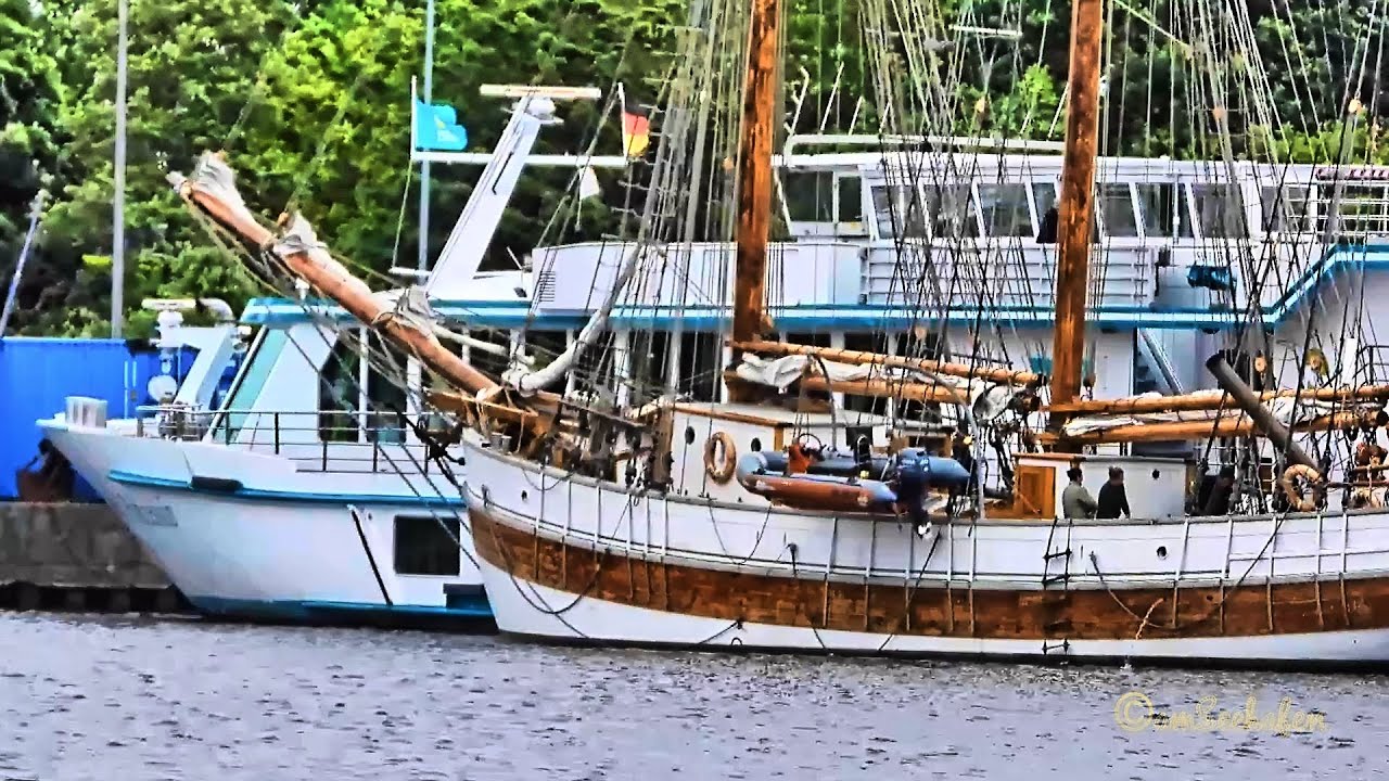tallship VEGA GAMLEBY SKQG & rivercruiser RHEIN PRINZESSIN HE7632 Emden