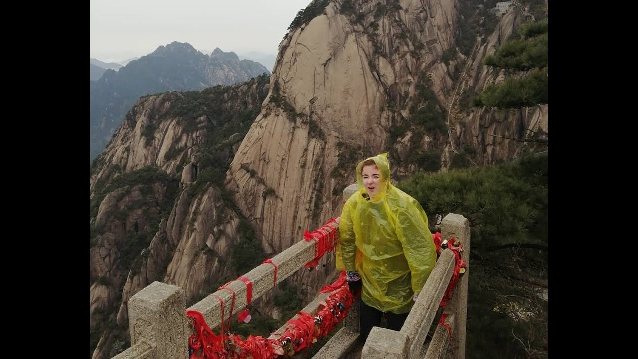 Huangshan: Hot Springs and Yellow Mountain