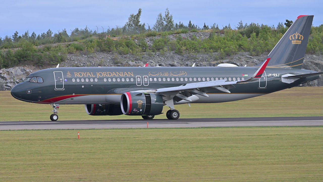 Planespotting-Close Up Takeoffs & Landings-Stockholm Arlanda Airport