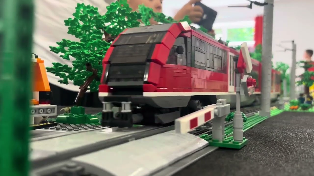 Májusi vonatforgalom a 40-es vonalon ( szentlőrinci lego kiállítás 2025.05.31.)