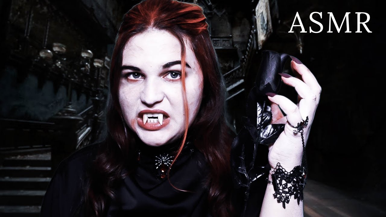ASMR 🎃⎪Roleplay : Une vampire t'accueille dans son hotel 5* 🩸