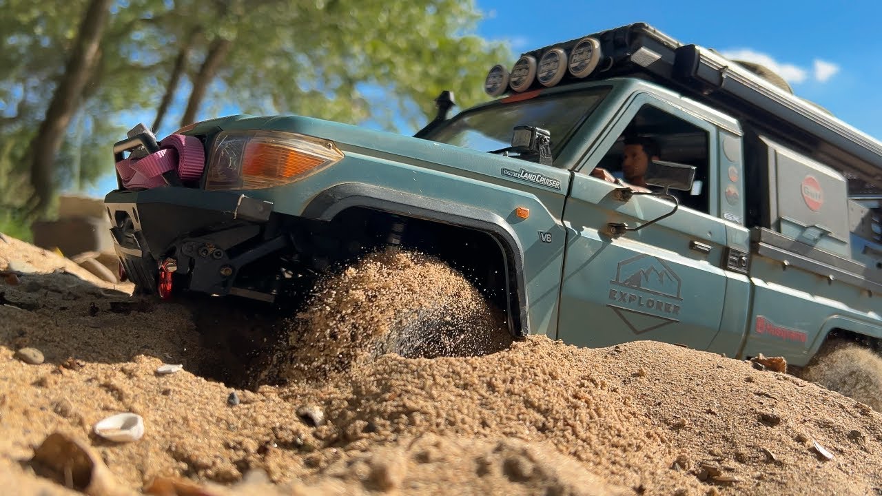 Scale RC OffRoad 4x4 Toyota Land Cruiser Boom Racing BRX01 Killerbody LC70 ASMR