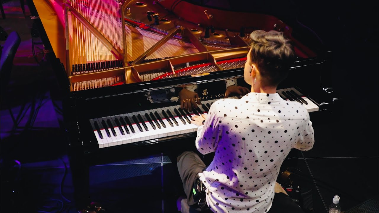 Peter Bence: Illuminated (Original Piece for Piano & Orchestra) - Győr Philharmonic Orchestra