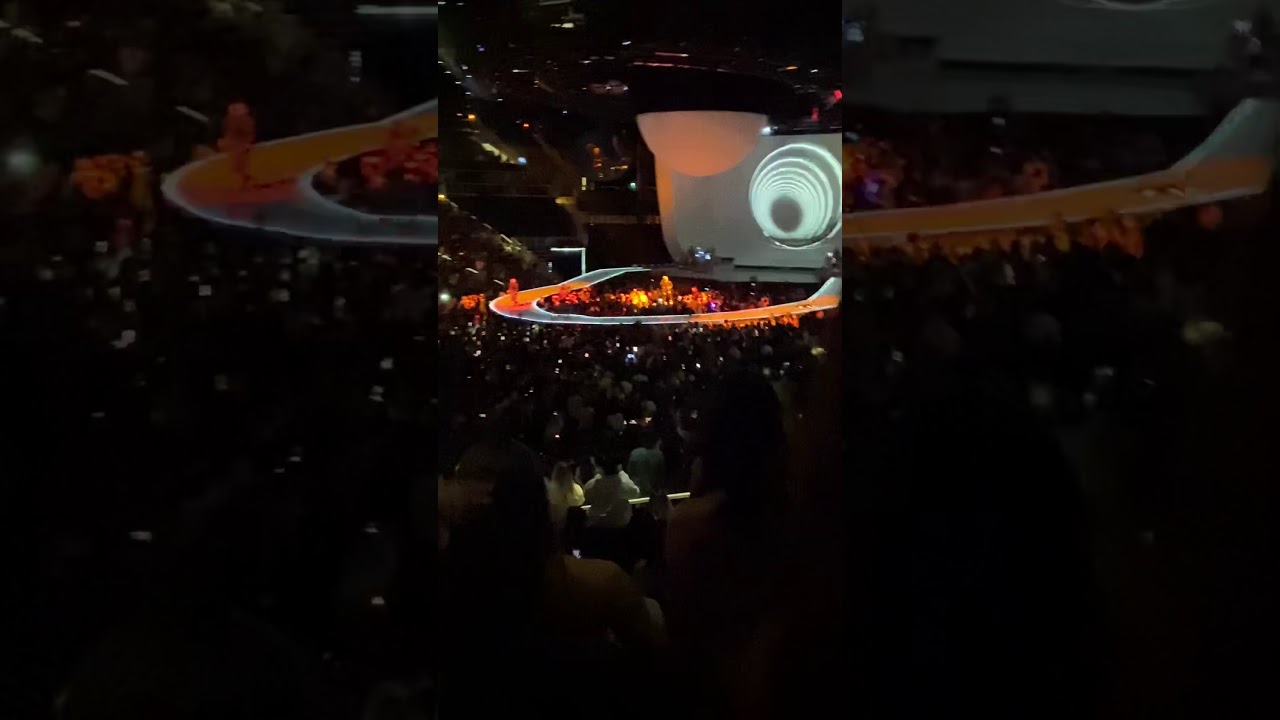 Ariana Grande - the light is coming live in Atlanta, GA 11/19/2019