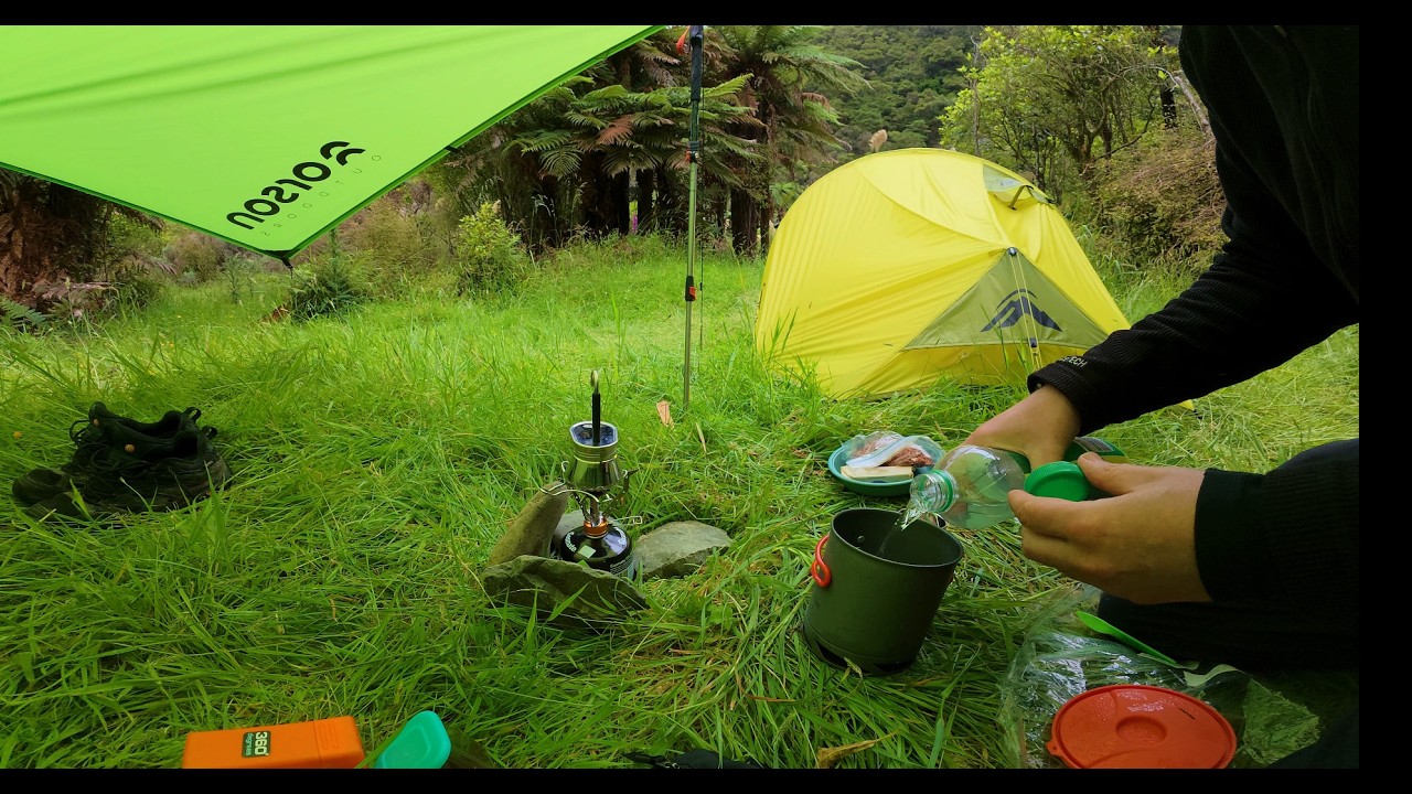 Camping Waiotauru Valley - Otaki - Tararua Forest Park - New Zealand