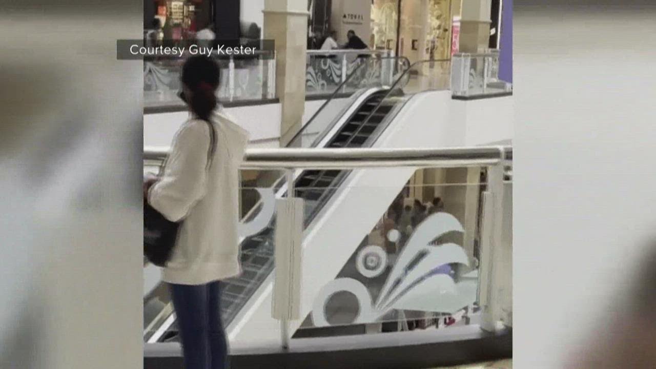 Shots fired inside Washington DC Mall, creating panic for shoppers