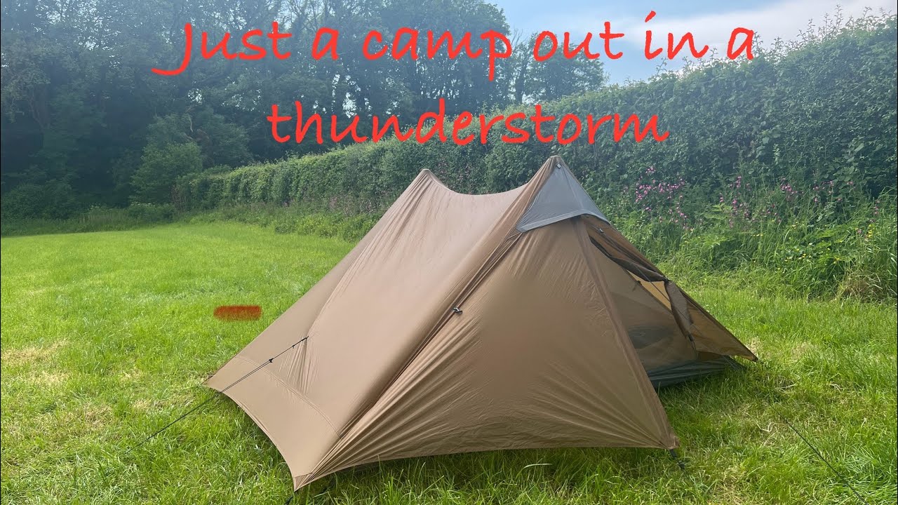 Extreme wild camping fogs style !