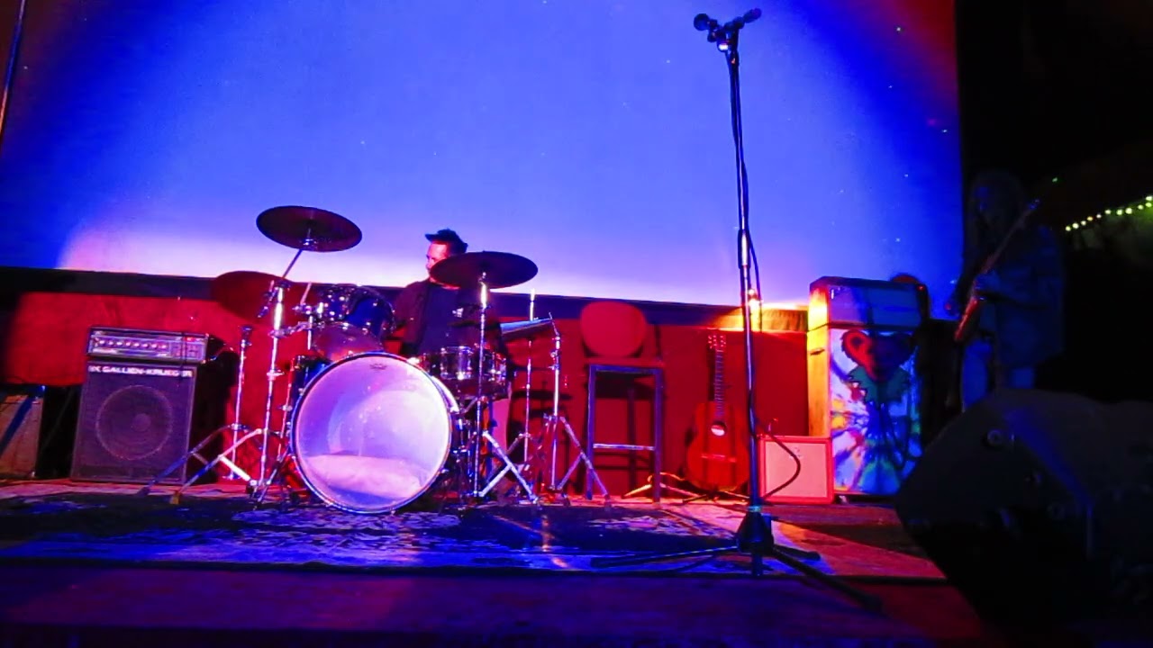 open MiC RiO theater ThE RiVeR