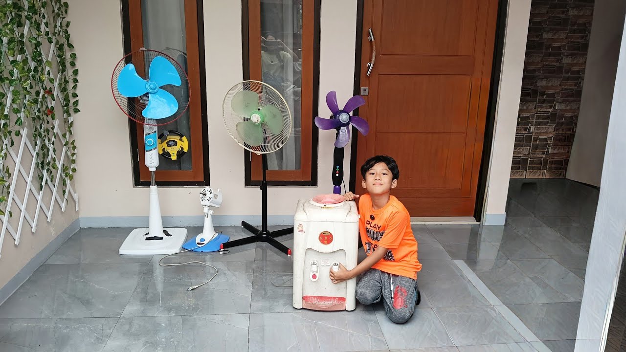 Eksperimen Kipas Angin Memakai Baling - Baling Dispenser !!!