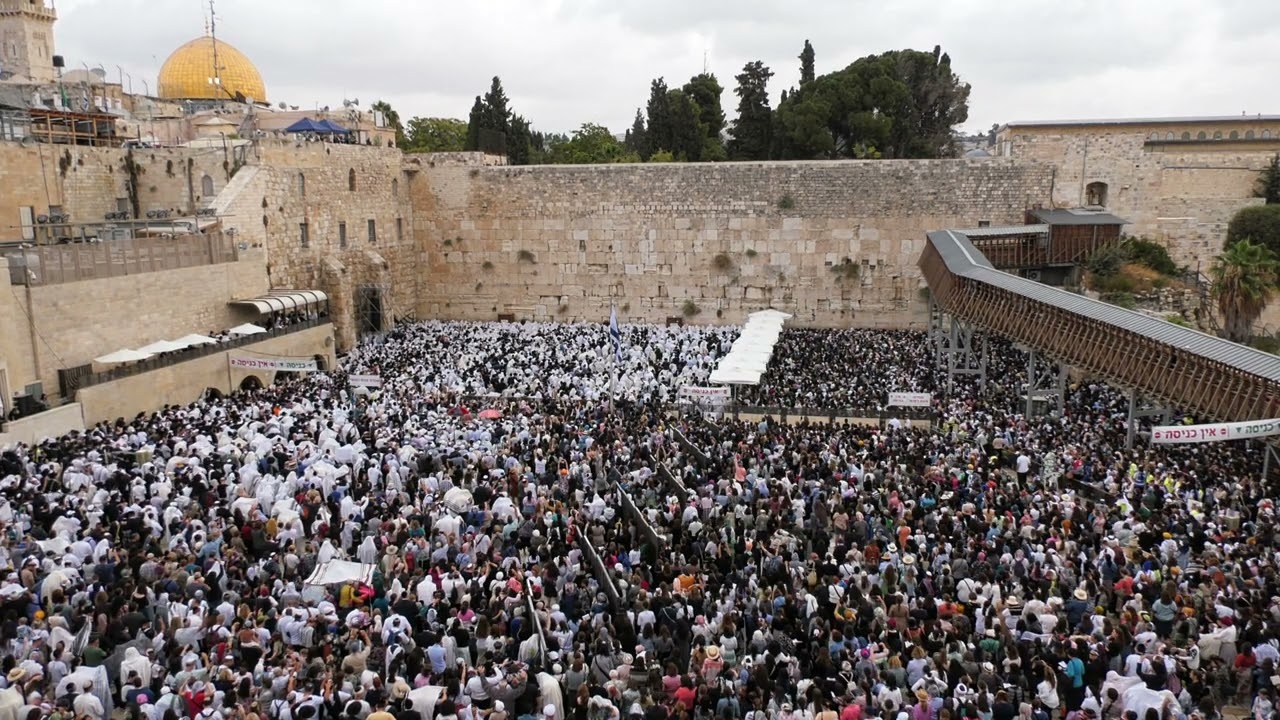 Birkat Kohanim (Priestly Blessing) Sukkot ברכת כהנים ברחבת הכותל - סוכות-  תשפ