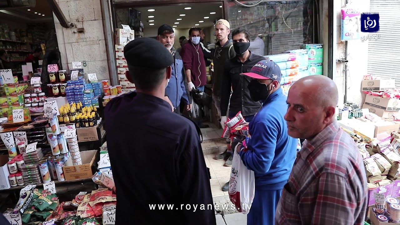 اتلاف خضروات وتنظيم البيع العشوائي في منطقة وسط البلد بعمان