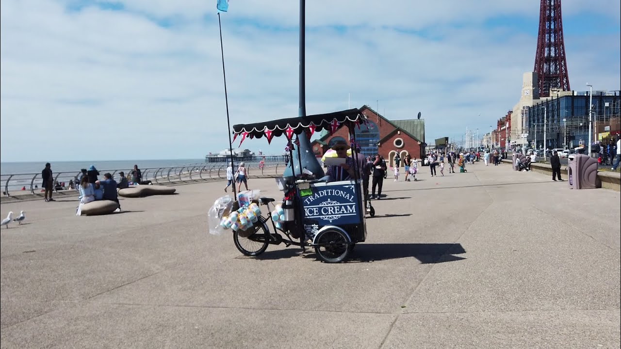 blackpool what a lovely day  and its busy sunday afternoon walkabout