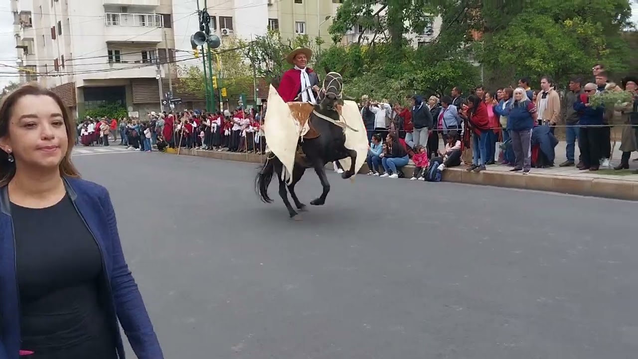 ARGENTINA Fundacion de Salta (441 Años) Desfile en calle Mitre, en la Legislatura