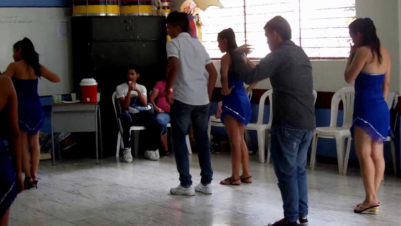 Baile Danzas Colegio Jose Holguin Garces parte 3