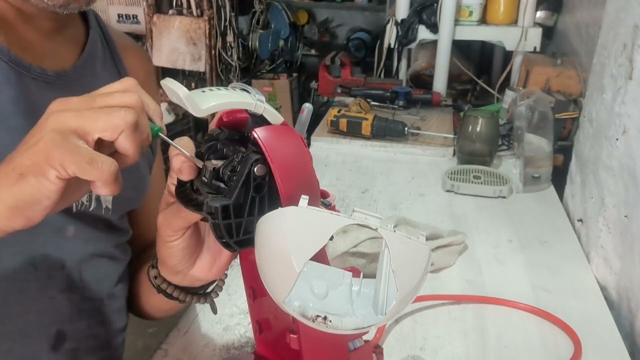 Cafeteira Arno DolceGusto MiniMe vazando água!!!! Vejam onde era!!!