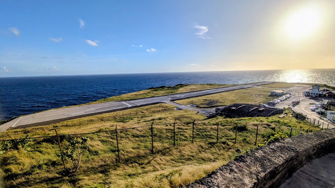 Plane Spotting at Saba Airport