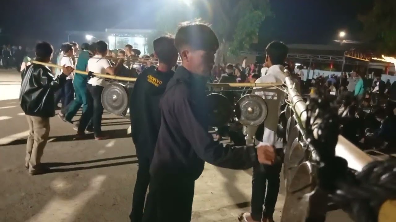 Nhạc dân tộc suối đá