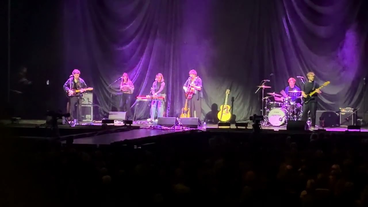 Finn Forster Full Set Utilita Arena Birmingham supporting Stereophonics 13 December 2025