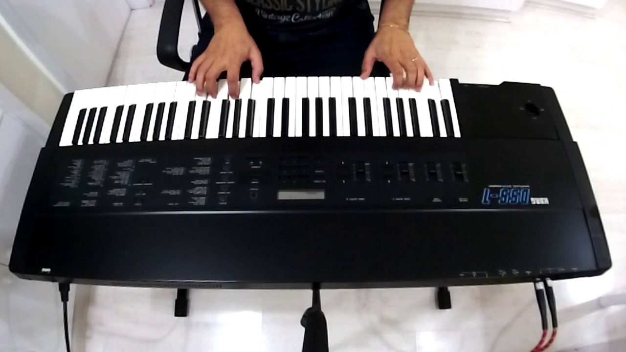 Korg DSS-1 , Sampling Synthesizer demo ..
