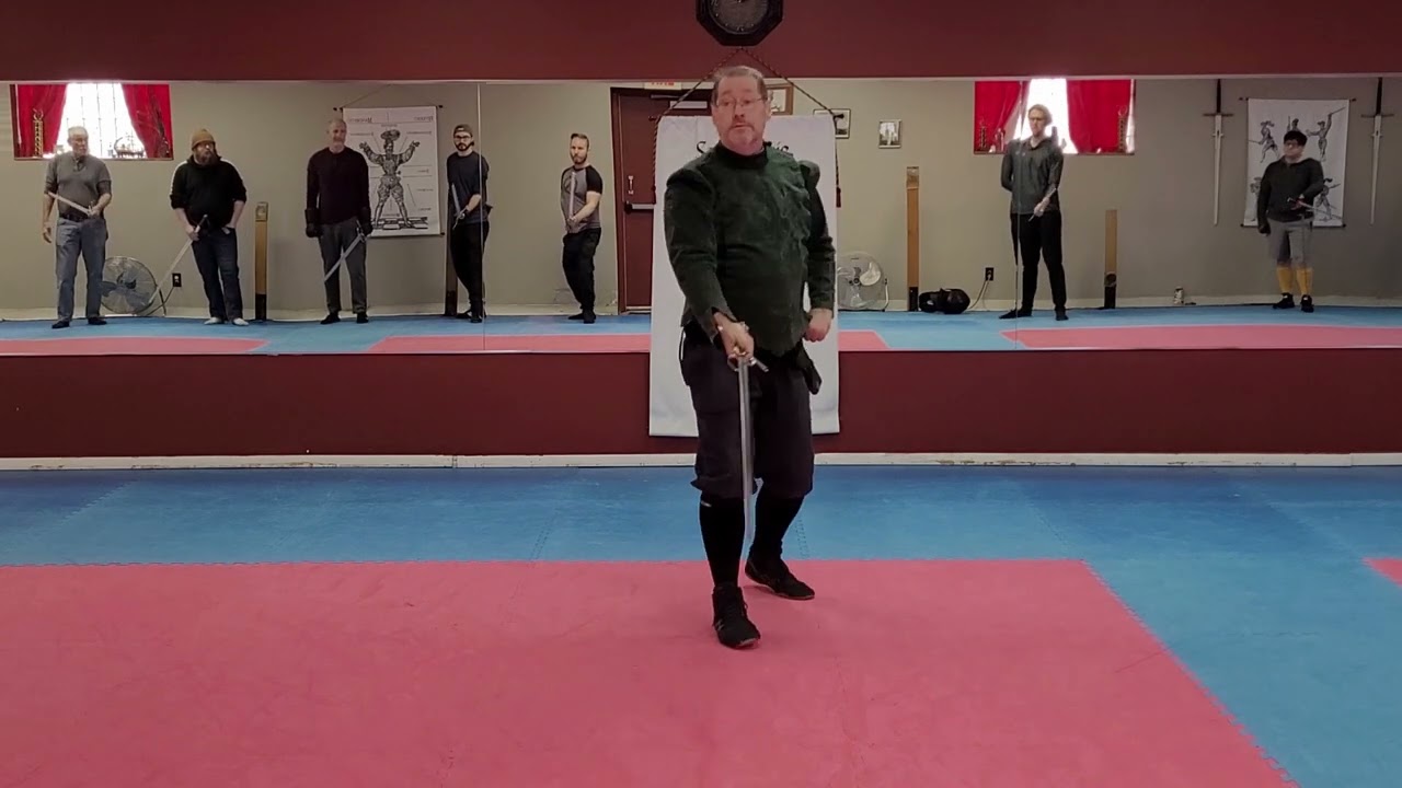 Bolognese Low Guard Exercise, footwork for beginners