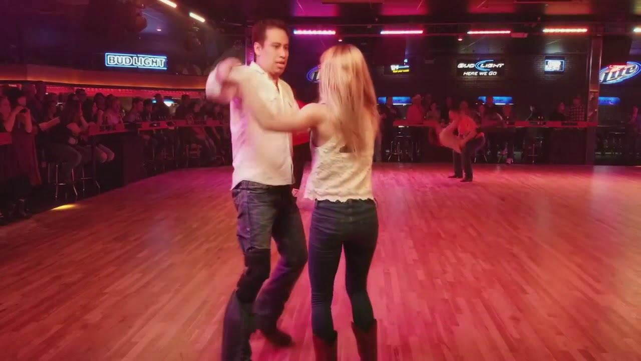 How to distinguish the different styles of country dance