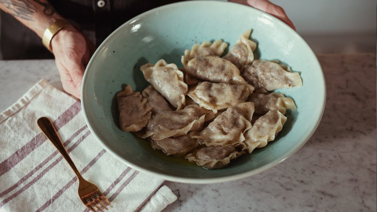Najlepsze PIEROGI WIGILIJNE! Przepis🎄 | WegeTuba