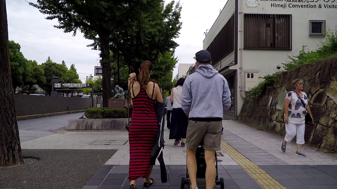 Downtown HIMEJI HYOGO Japan -  姫路市 - Walking in City. Main Road to Castle Area.