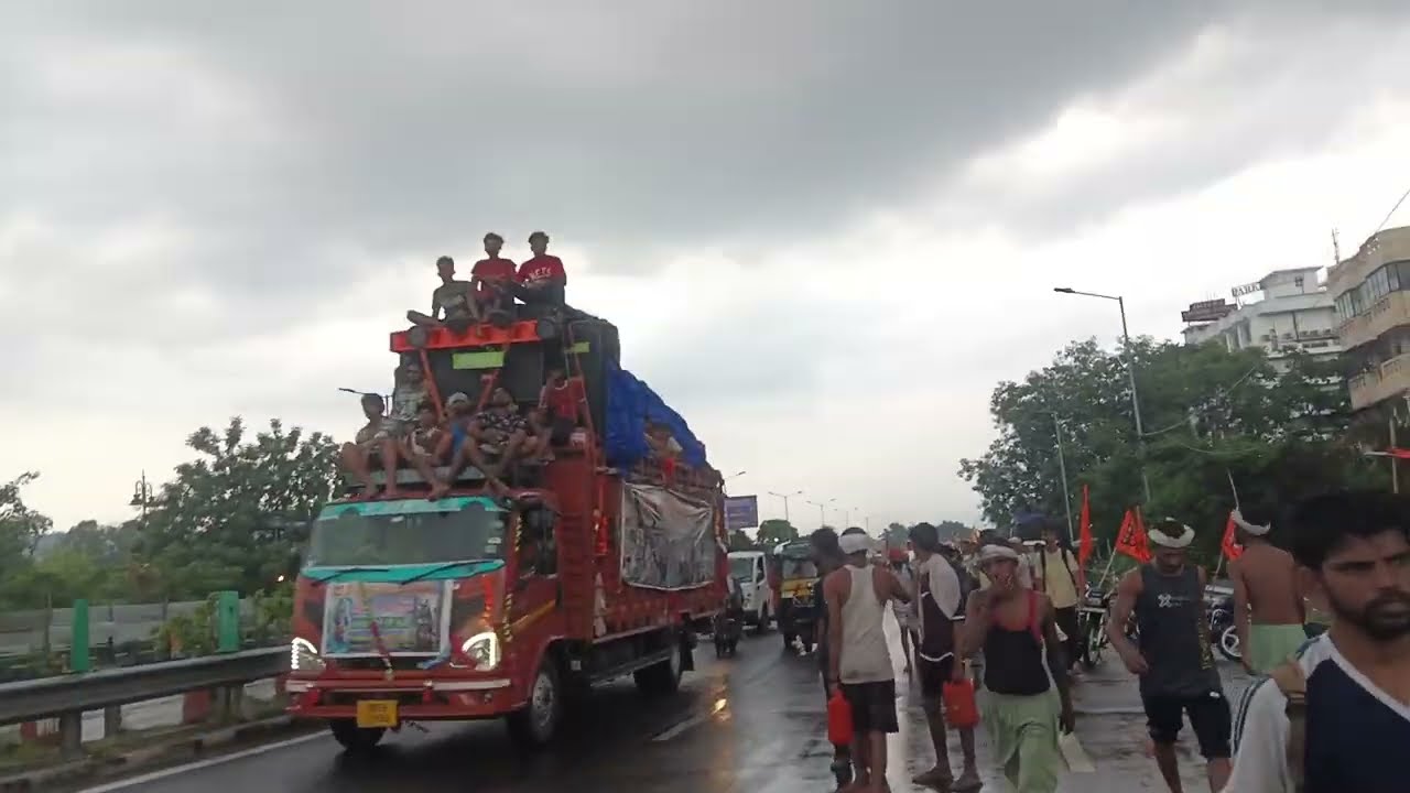 Haridwar mein hue savan ki pahli barish sare Bhole Khushi Se jhoom uthe