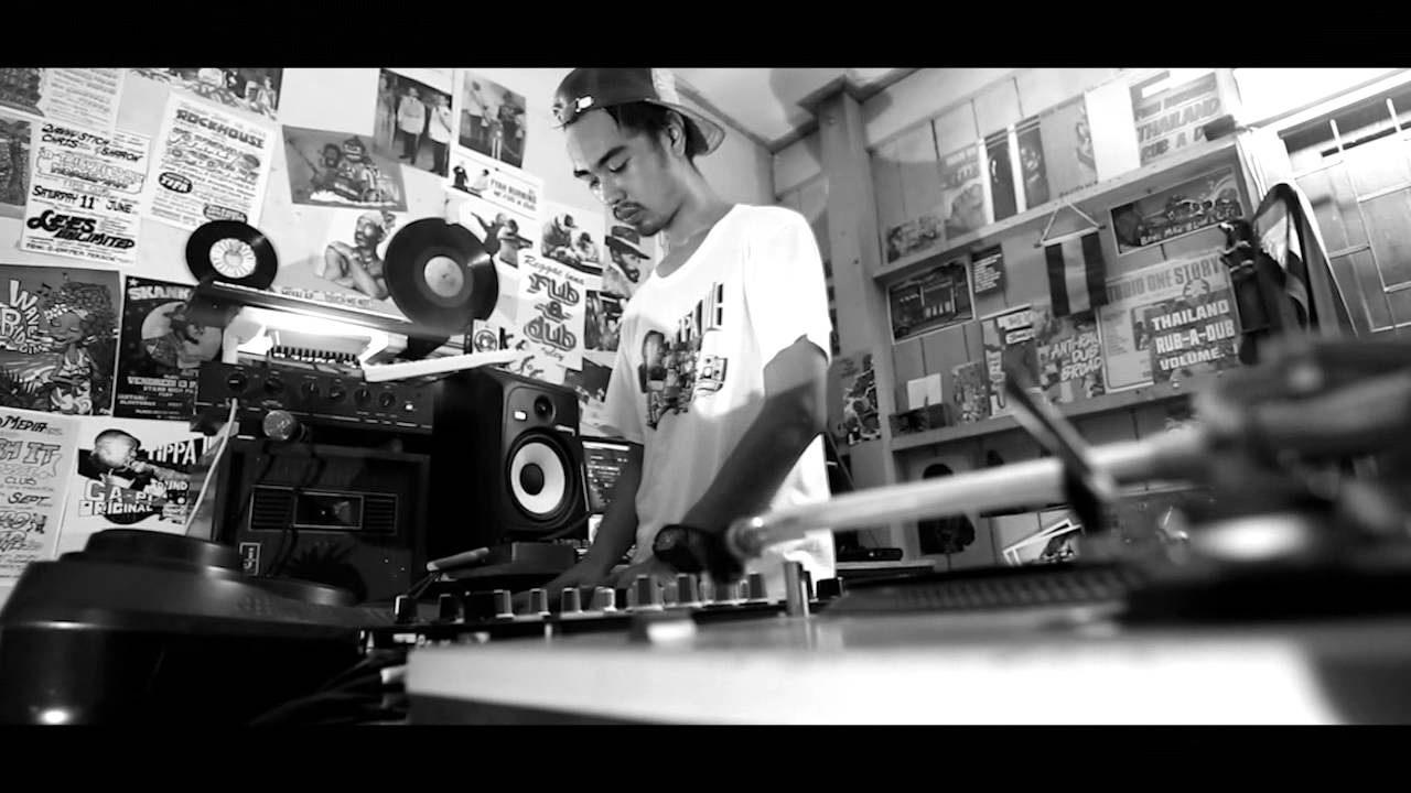 FYAH BURNING ft.MONKEY KING