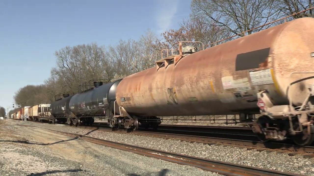 NORFOLK SOUTHERN GE AC44C6M Northbound Mix Freight