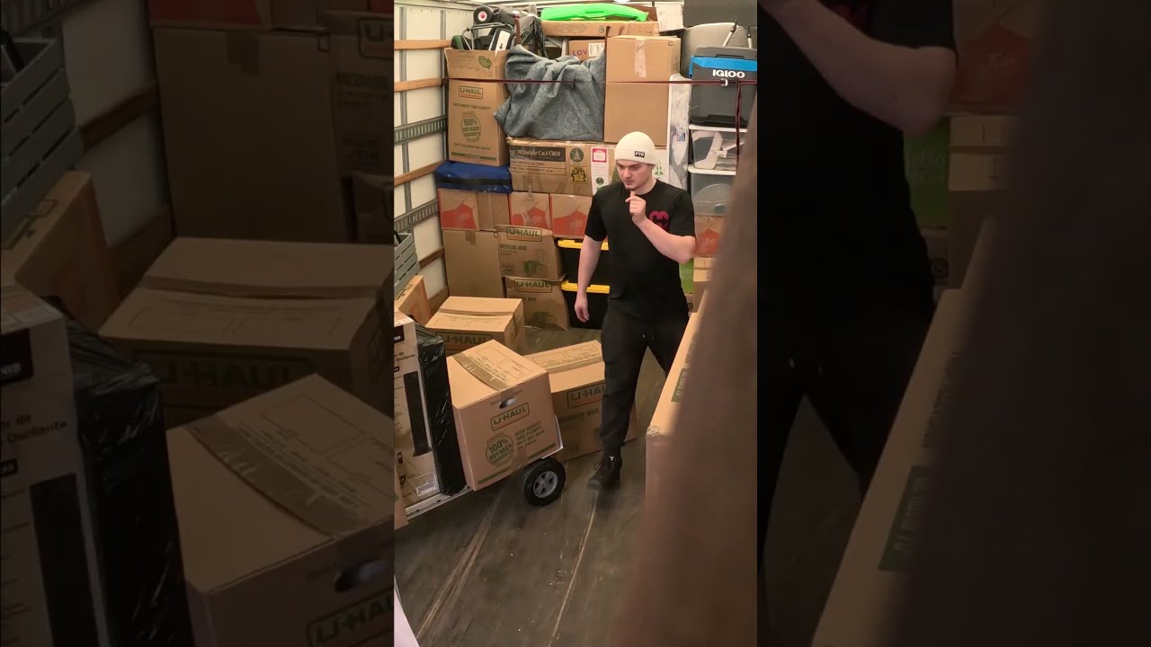 Loading a Moving Truck Time Lapse Video