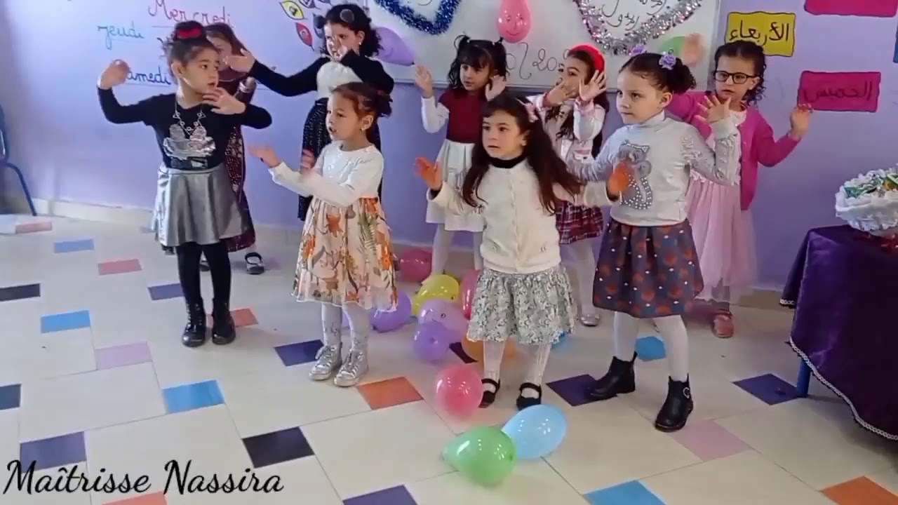 حفلة نهاية الدورة الأولى لبراعم التمهيدي الأول. تحت إشراف المربية نصيرة التوارسي.