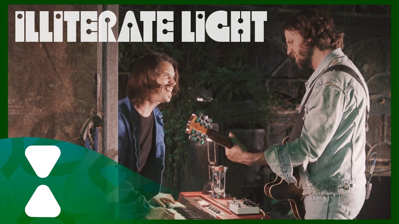 Illiterate Light - All The Stars Are Burning Out | Hourglass Session