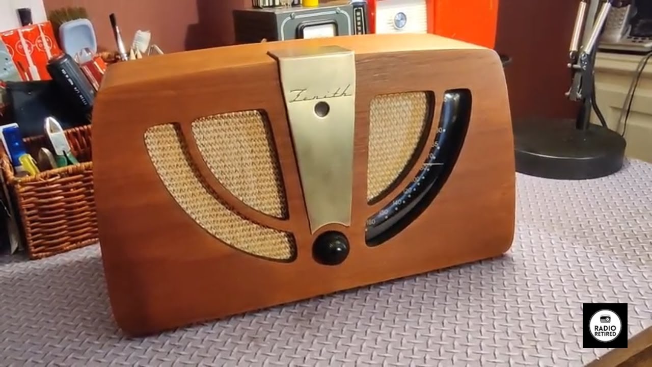 1946 Zenith Model 6D030