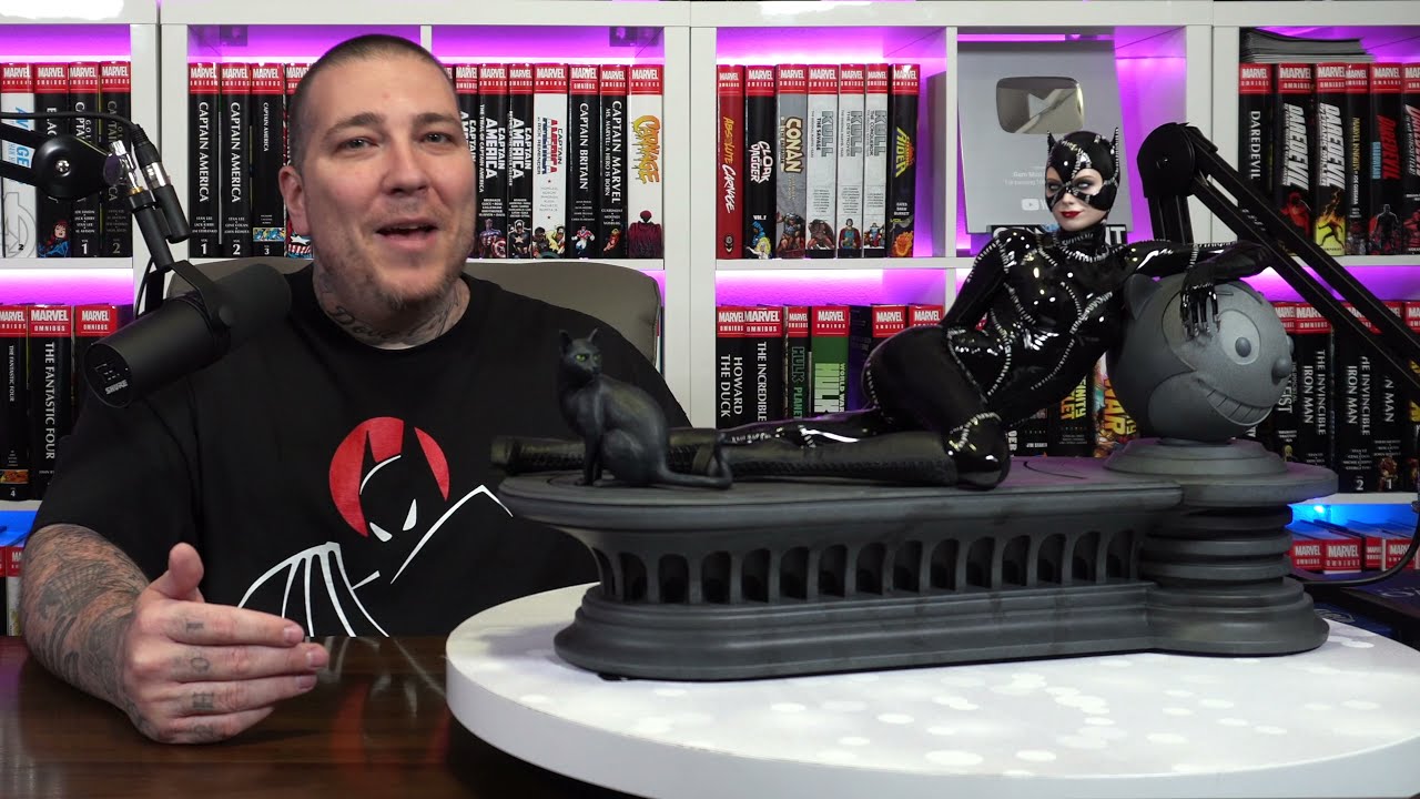 CATWOMAN (Michelle Pfeiffer) from Batman Returns 1/4 Scale Maquette by TweeterHead!
