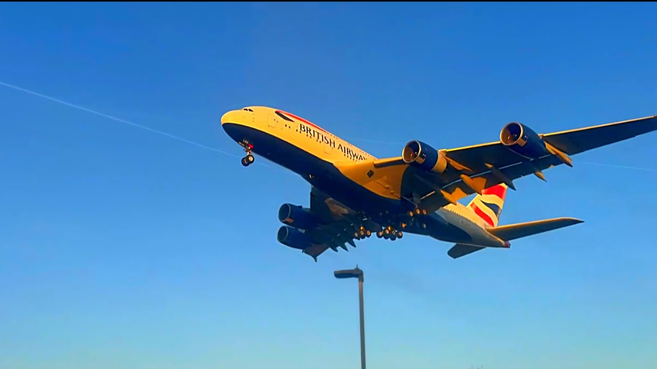 Planes Landing At London HEATHROW