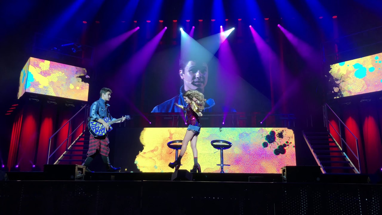 Soy Luna - 2018-03-02 - Nantes - 10 - Valiente (Luna y Simón) - Linda