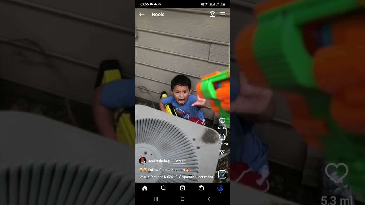 Brincando arma de brinquedo / v&iacute;deo engra&ccedil;ado #short # shorts